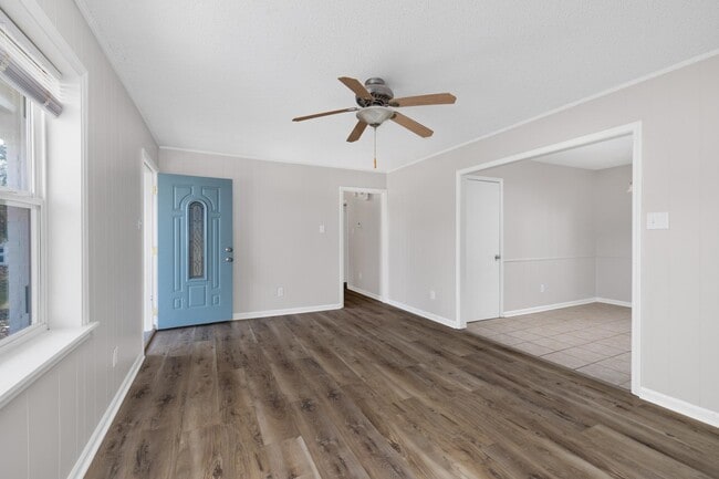 Building Photo - 175 Lavern St