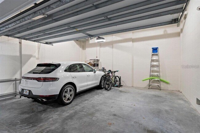 Building Photo - 111 Golden Gate Point