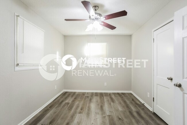 Building Photo - 3 Bedroom Pet-Friendly Home in KANSAS CITY...