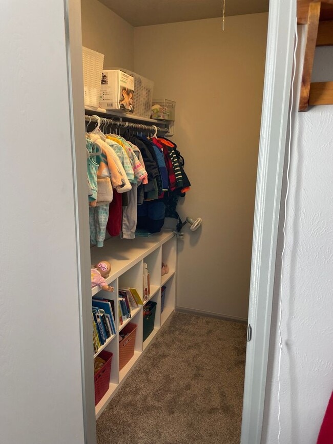 Building Photo - 1144 Maple Dr