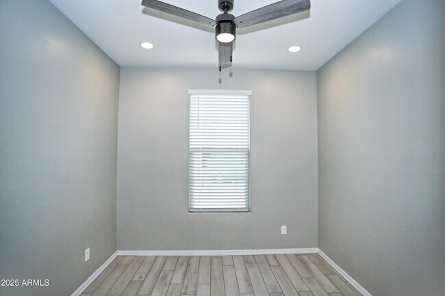 Building Photo - 13335 W Red Range Way