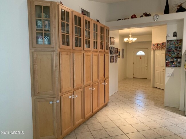 Building Photo - 1190 N Meadows Dr