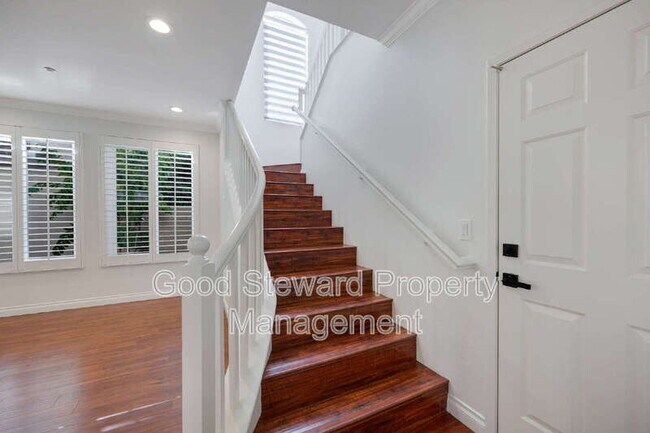 Building Photo - 1760 Taylor Ln