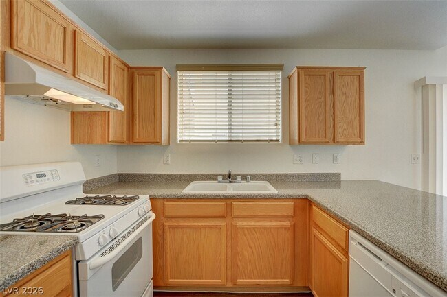 Building Photo - 5003 Groveland Ave