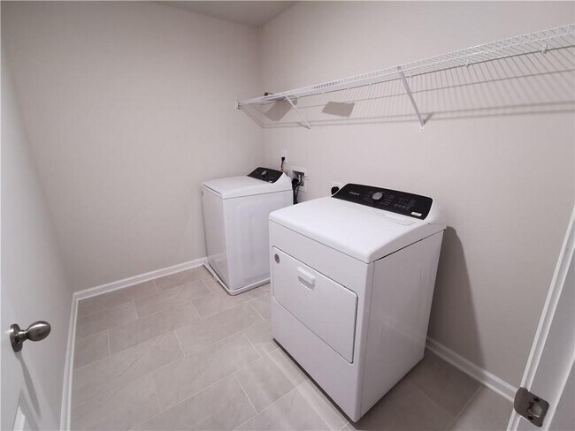 Building Photo - 6025 White Sycamore Pl