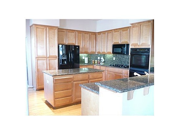 Building Photo - 17680 Bentley Dr