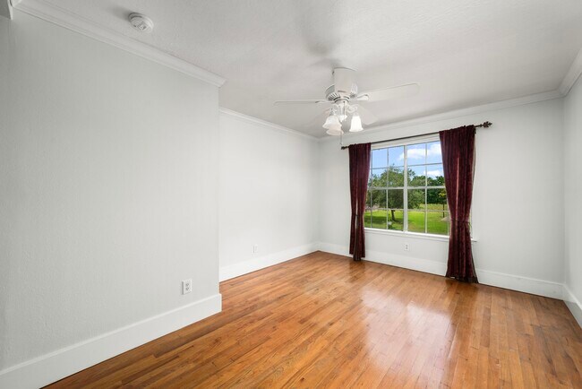 Building Photo - 11607 Zarroll Dr