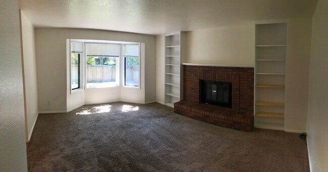 Building Photo - 4271 N Pennfield Pl