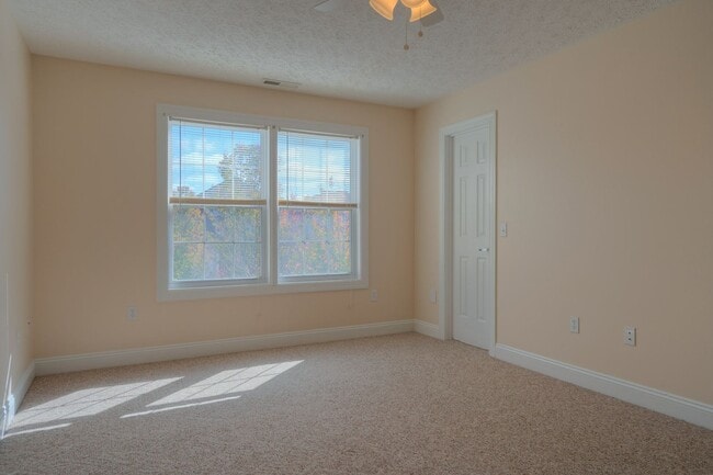 Building Photo - Available for the 2026-2027 lease term.