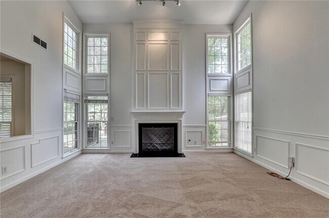 Building Photo - 6535 Ganton Dr