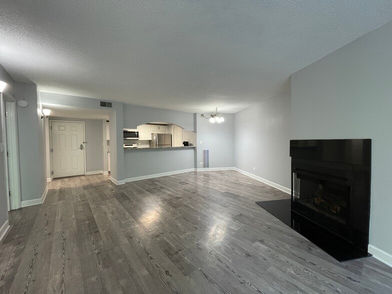 Building Photo - 509 Aurora Ave