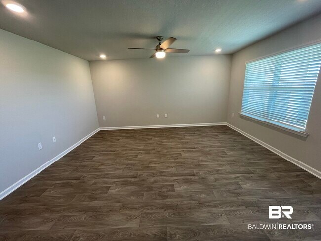 Building Photo - 23351 Shadowridge Dr