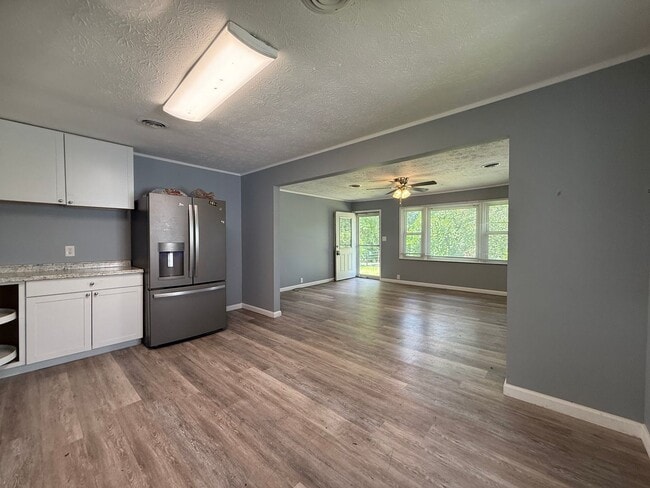 Building Photo - 3 Bedroom 1 Bathroom Home in Greene County...