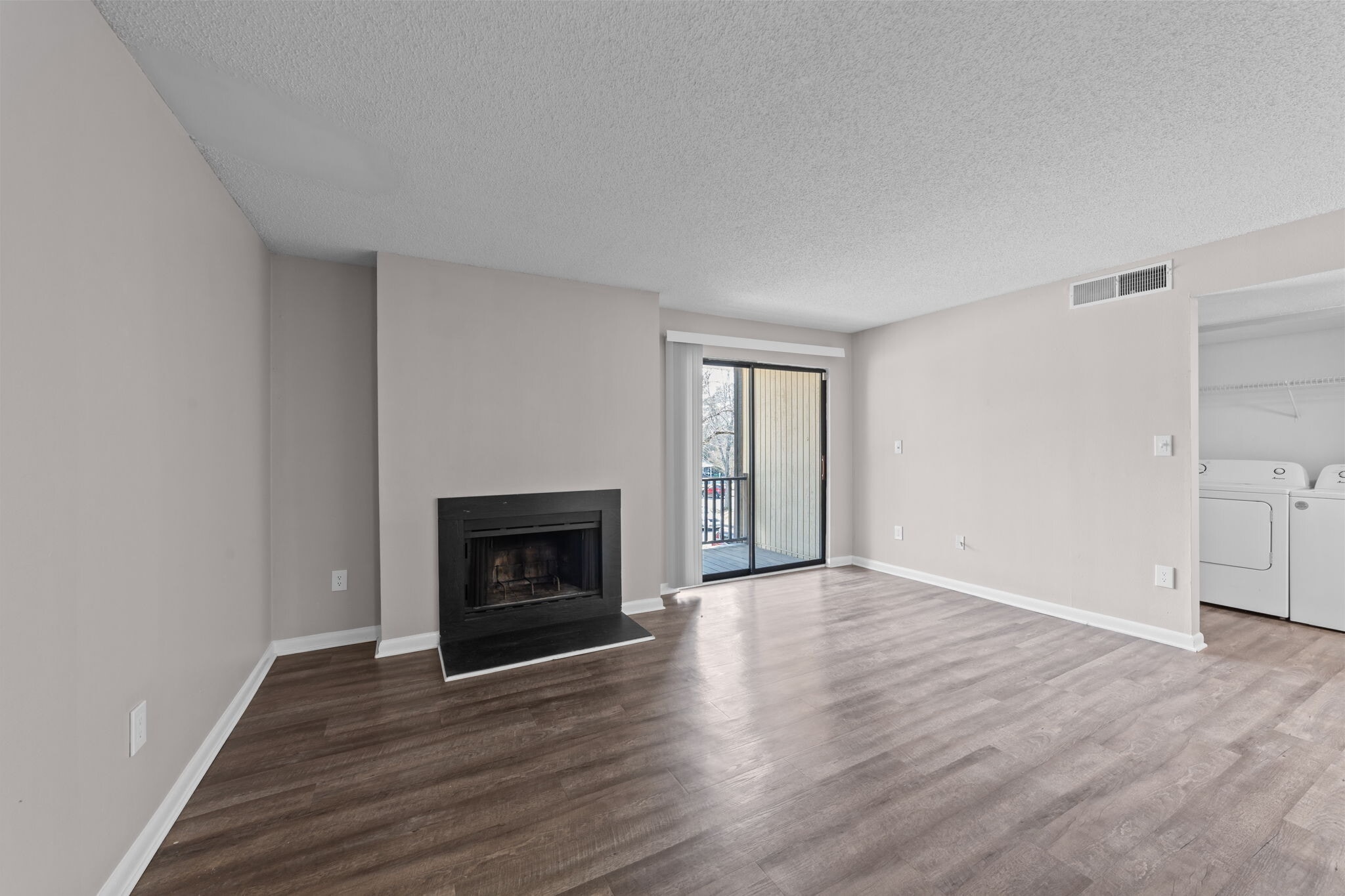 Building Photo - Bryan Woods Apartment