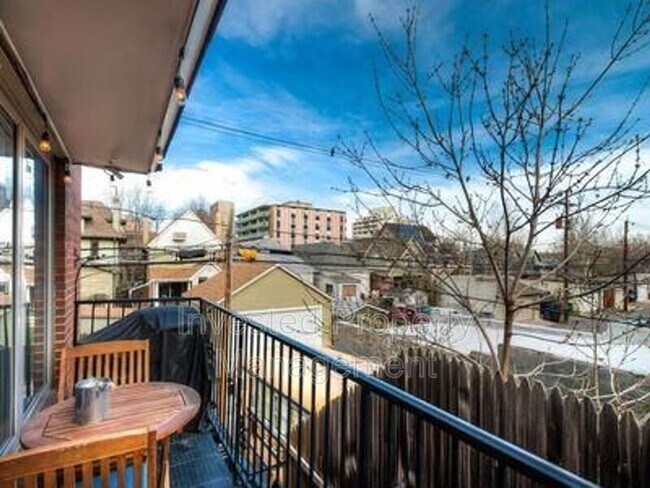 Building Photo - 1243 Vine St