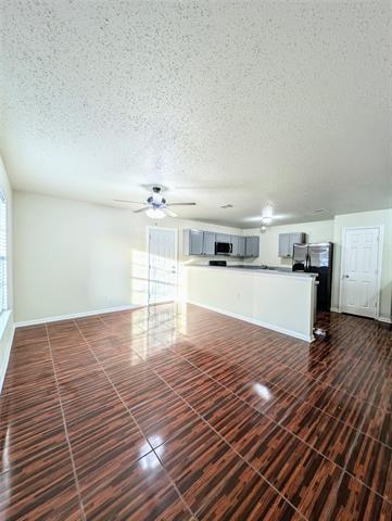 Building Photo - 240 Crowfoot Dr