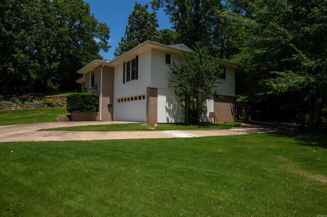 Building Photo - 8607 Linda Ln