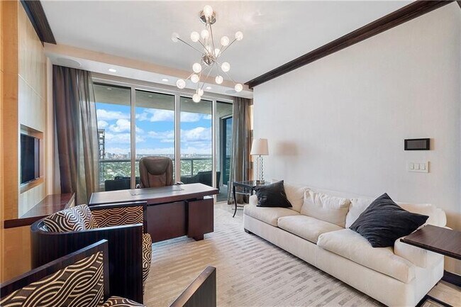 Building Photo - 101 S Fort Lauderdale Beach Blvd