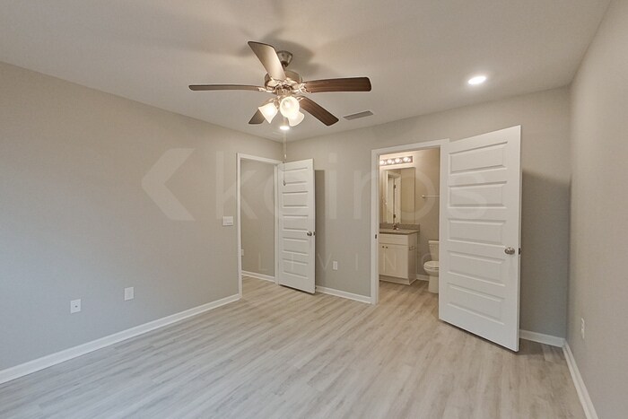 Building Photo - 373 Monarch Ln