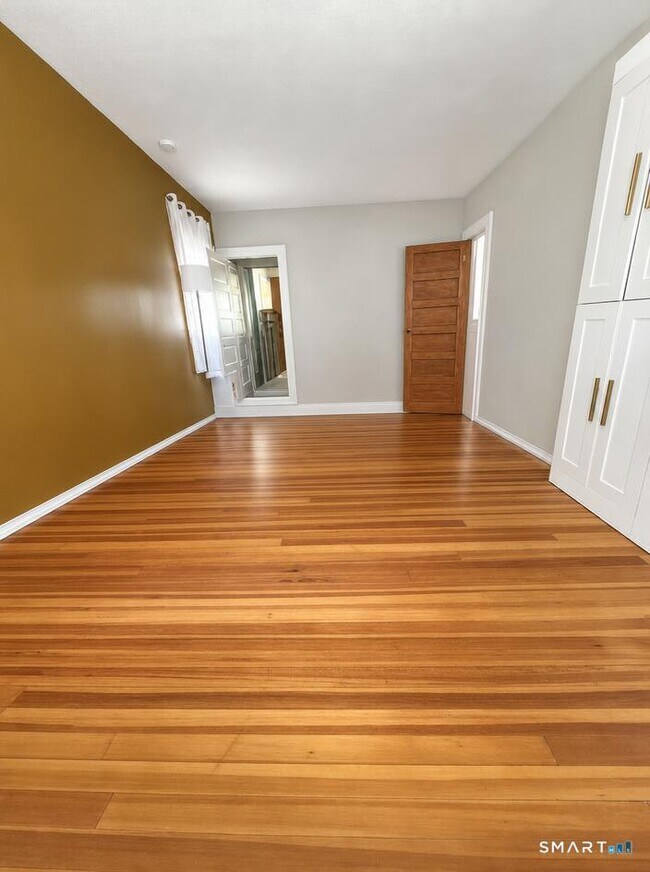 Building Photo - 44 Westphal St
