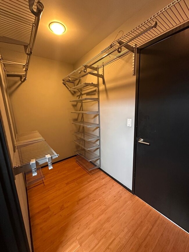 Building Photo - Modern Townhome in Georgetown!  Available ...