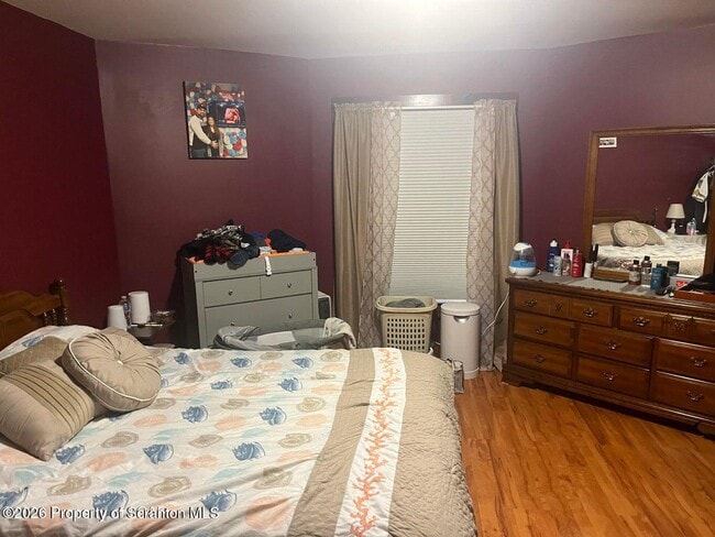 Building Photo - 945 William St