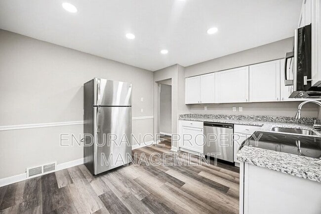 Building Photo - 4765 Hardwick Dr