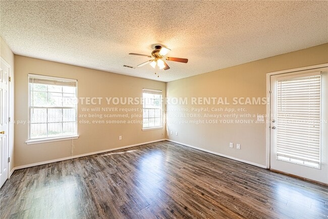 Building Photo - 3031 W Essex Dr