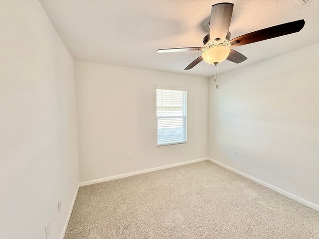 Building Photo - Spacious 4-Bedroom Home - Open Floor Plan