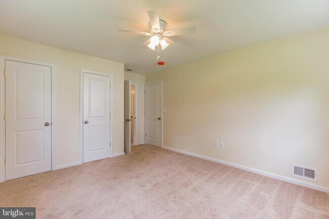 Building Photo - 6055 Dawn Dr