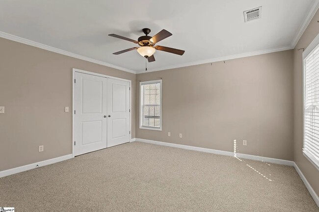 Building Photo - 215 Ashby Dr