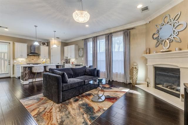 Building Photo - 4931 Homer St