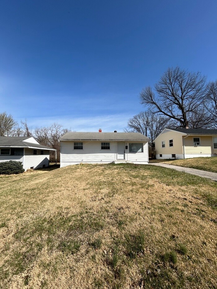 Building Photo - 225 Ben Nevis Rd