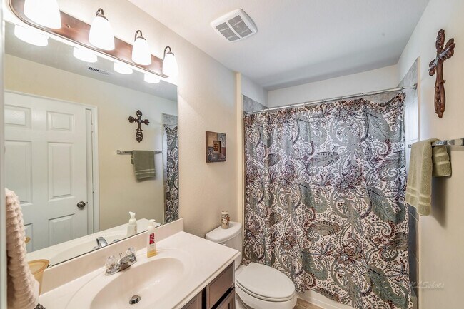 Building Photo - 27519 Gracefield Ln