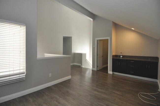 Building Photo - 4022 Layang Layang Cir
