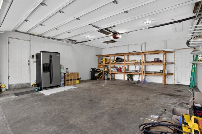 Building Photo - Spacious Stunning 3 BR House in Mount Prospect W/ Office/Playroom on Corner Lot