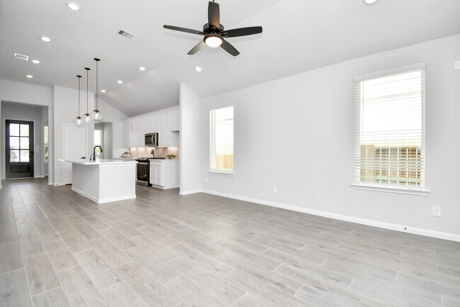 Building Photo - 19807 Palomino Pr Trl