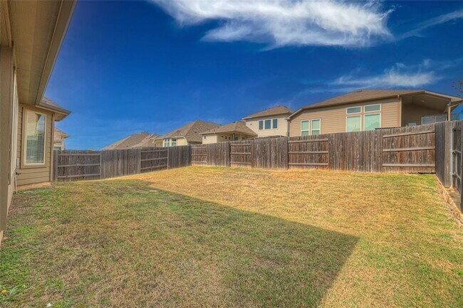 Building Photo - 908 Leadtree Loop