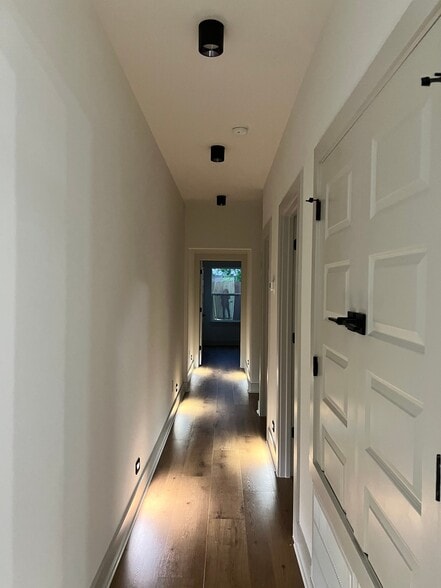 Building Photo - 9821 Turnbow St