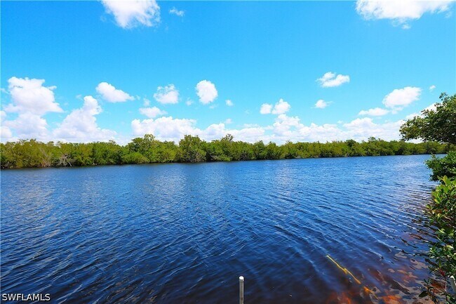 Building Photo - 1305 Mainsail Dr