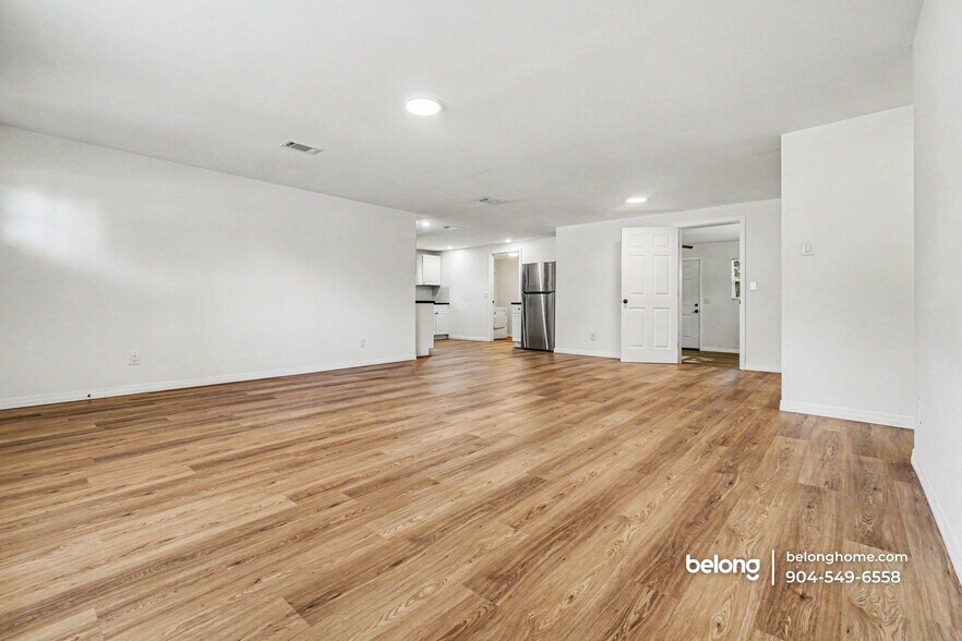 Building Photo - 392 Aurora Boulevard