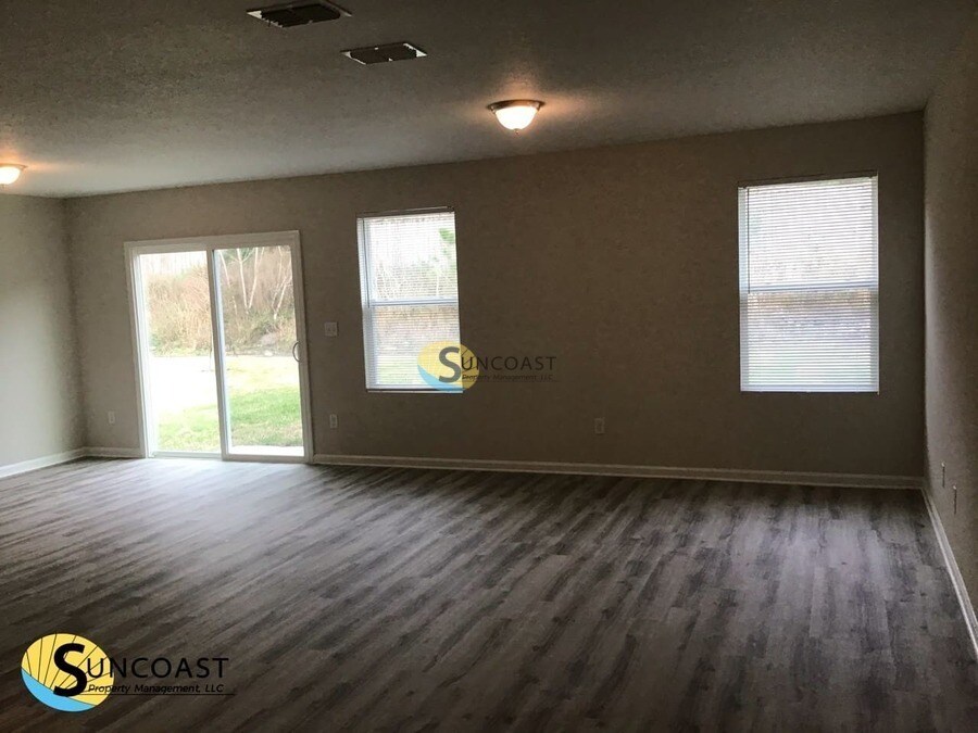 Building Photo - 7094 Plymouth Grove Ct