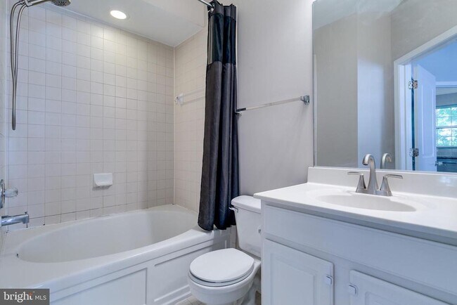 Building Photo - 11582 Cavalier Landing Ct