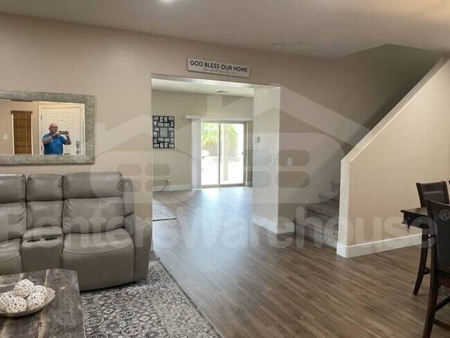 Building Photo - North Phoenix 4bed 2.5ba 2car POOL Oasis