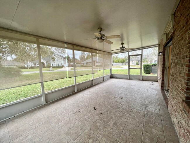 Building Photo - Behind the Gates: A Corner-Lot 4 bedroom, 2 bath Retreat in Coveted Pace Island!!