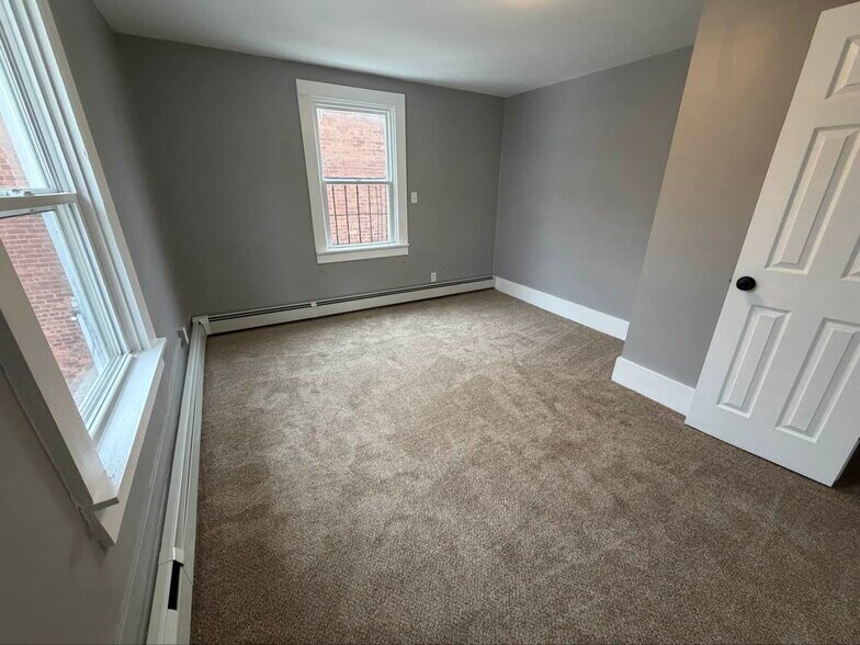 Building Photo - 2 Monteleone Pl