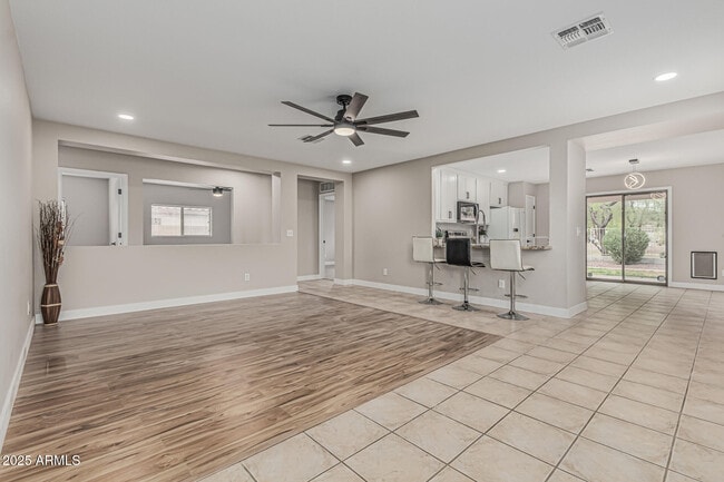 Building Photo - 3212 W Lucia Dr