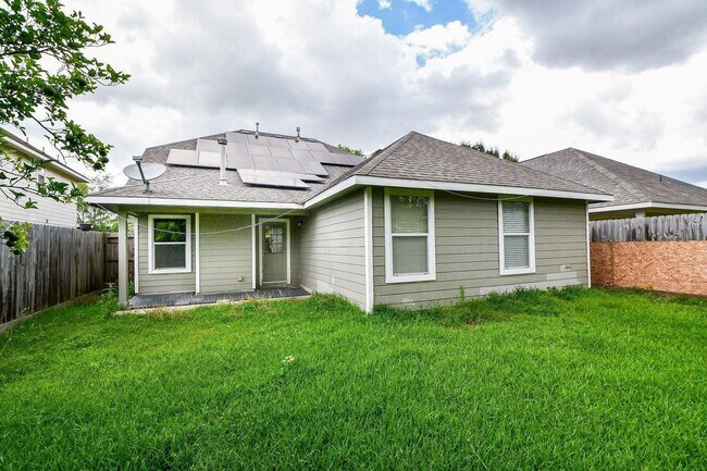 Building Photo - 20731 Rainmill Dr