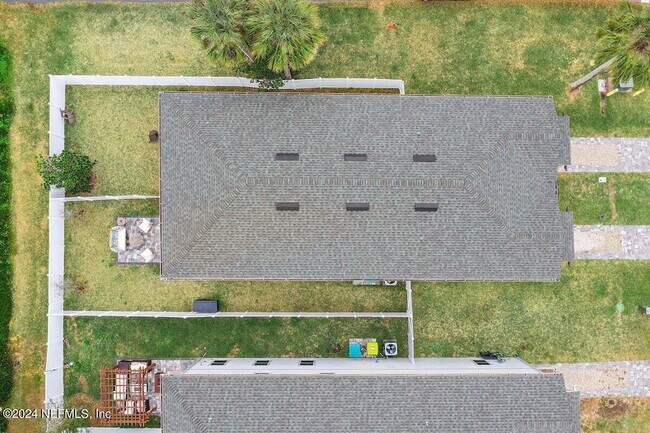 Building Photo - 803 7th Ave S