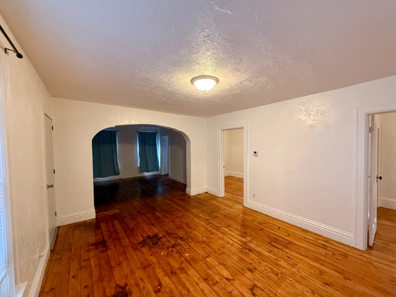 Building Photo - 1413 N 11th St